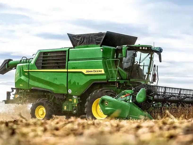 Вече са налични нови конвенционални комбайни. John Deere обяви представянето на всички нови комбайни T5 и T6 с осем нови модела