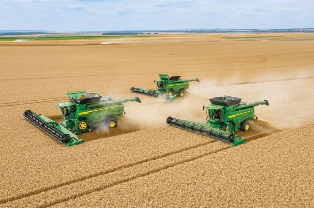 John Deere пуска мащабни подобрения за комбайните си в Европа