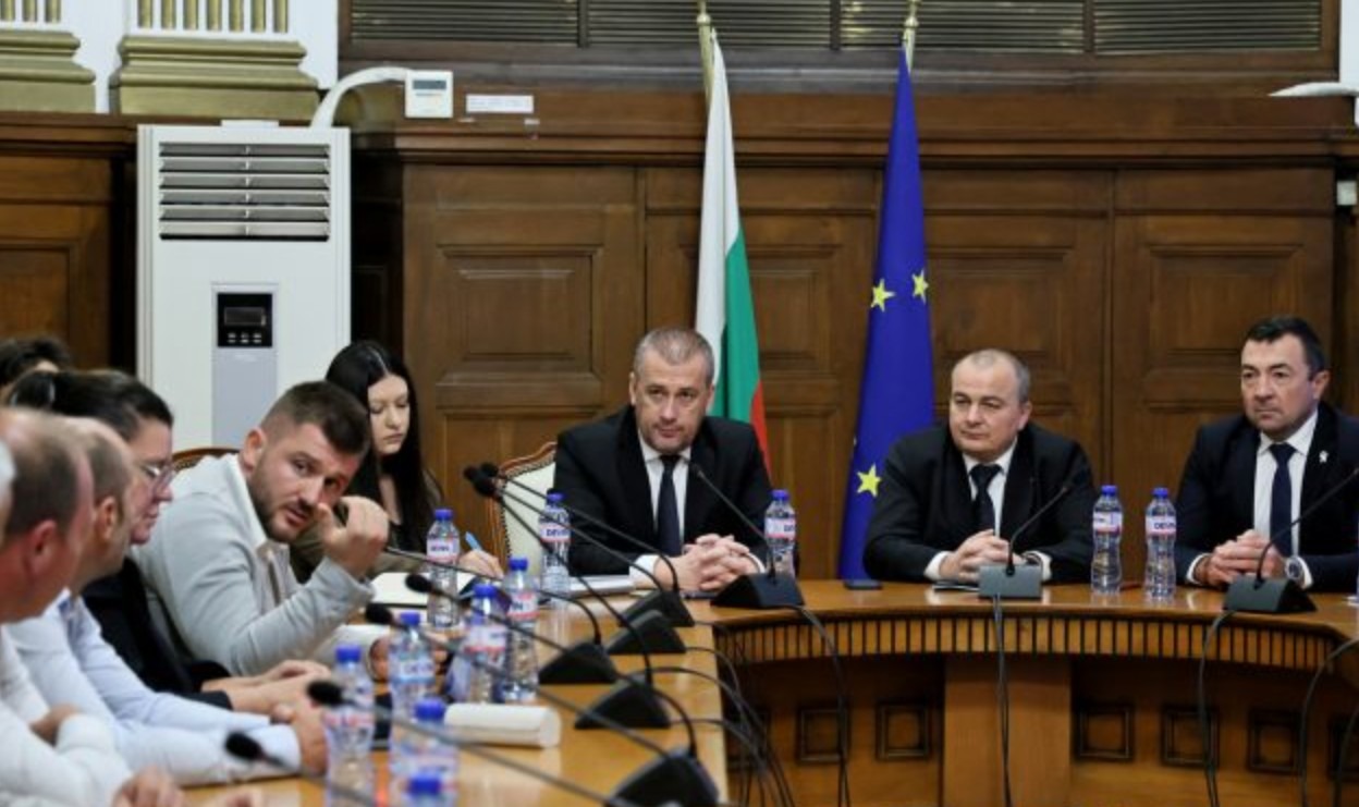 Българските зърнопроизводители търсят железопътен маршрут за износ на над 2,3 млн. тона зърно
